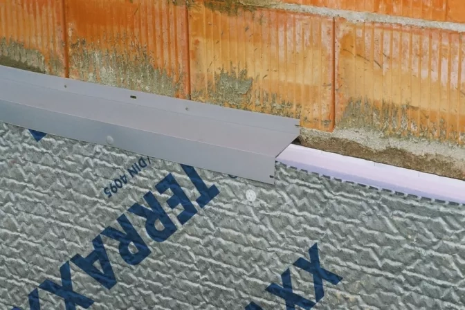 Купить DELTA®-TERRAXX PROFIL прижимная планка для конструкций с внешним утеплением в Екатеринбурге