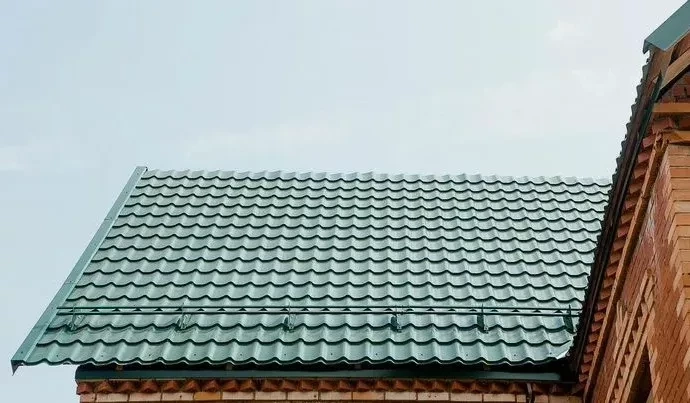 Купить Металлочерепица Grand Line Квинта плюс покрытие Rooftop Бархат в Екатеринбурге